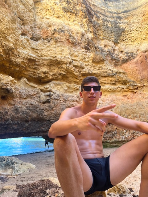 Brady Bud Photo