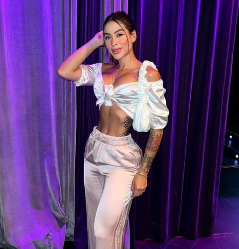 Si tus preferencias son las chicas de Tetas gra...