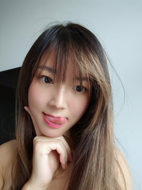 Hello! I'm Jayinne. A Korean Chinese petite