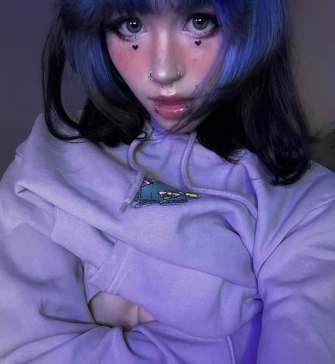 Hii i'm Aba your cute naughty e-girl 💜 i'm the ...