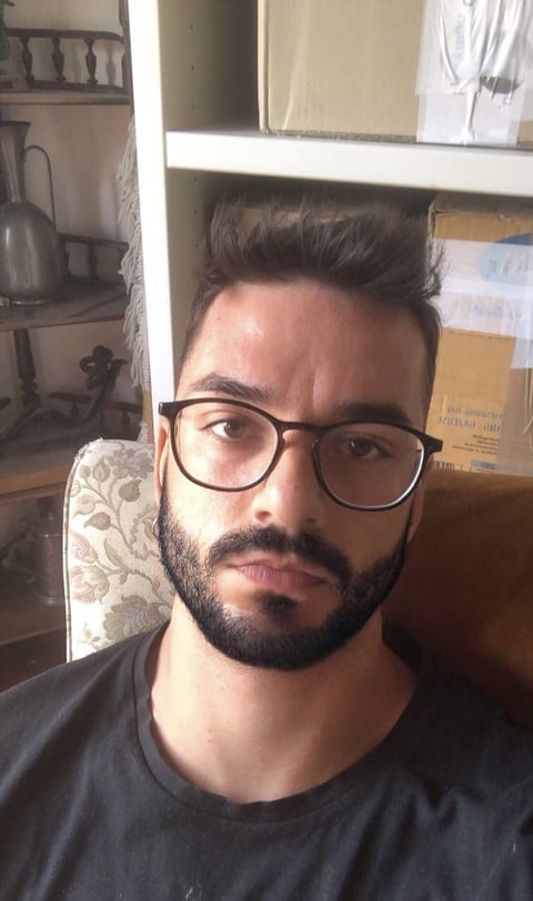 I’m 27 from Napoli, Italy. I’m a former Ryanair...