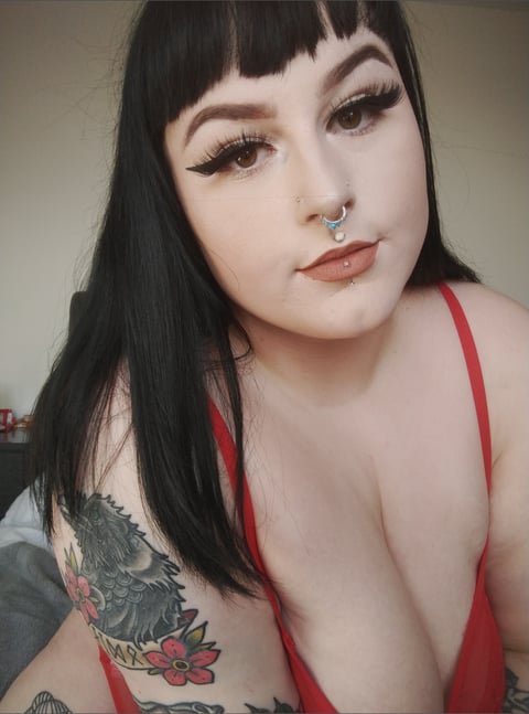 28 / scottish / milf / bbw