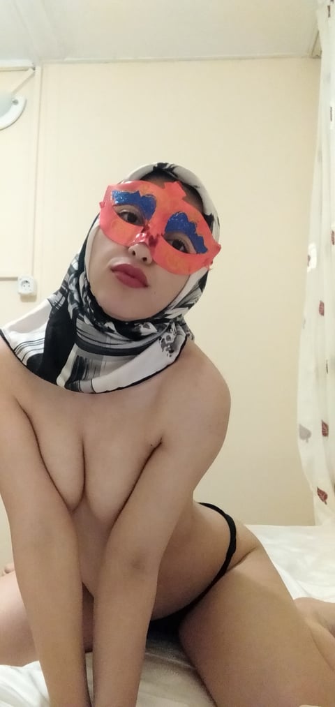 Hi, I'm Turkish Hijab Slave! I'm alone and wann...