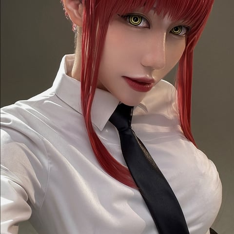 Hi there! I'm Ain, a cosplayer from Vietnam~