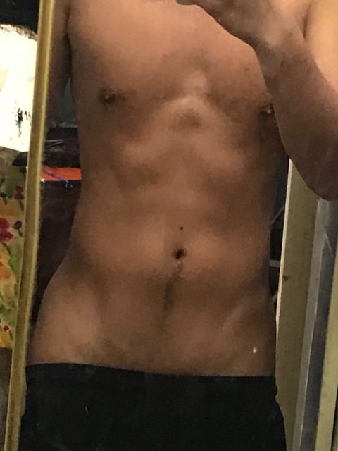 De Hong Kong🇭🇰 Un chico bisexual de 20 años que...