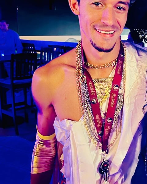  im straight, only fucked a midget, live with m...