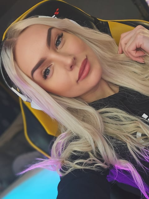 Стример Twitch и создатель контента из Эстонии ...