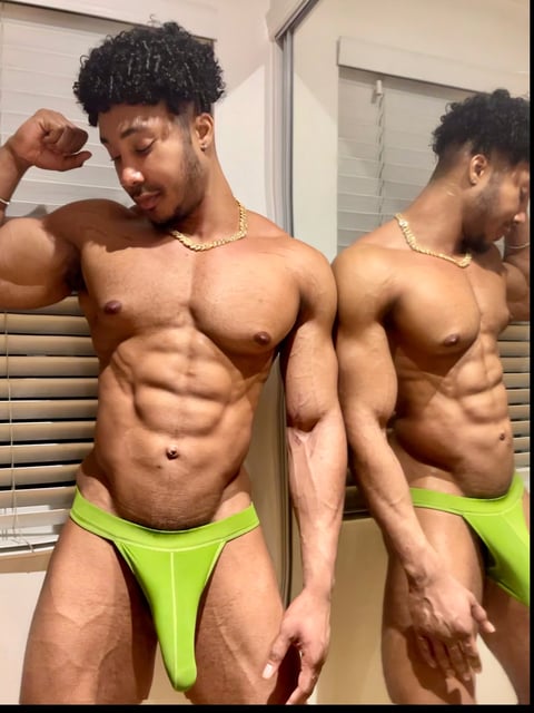 11inch MONSTER in action🍆 6’3 210lbs of muscle