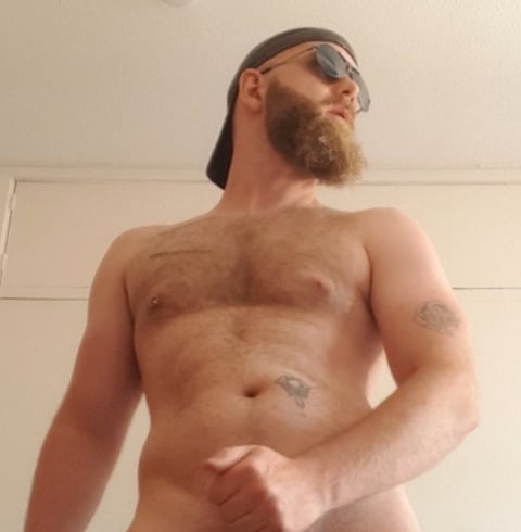 Me encanta follar con mi pequeño juguete sexual...