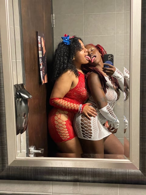 Ebony & Afro-Latina REAL lesbian couple who...