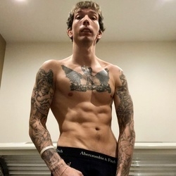 #jock #hunk #stripper #hombres calientes #unive...
