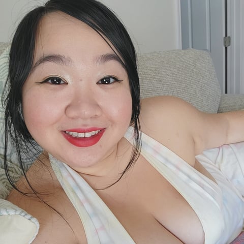 Gamer girl 🎮 book nerd 📚 anime & hentai lov...