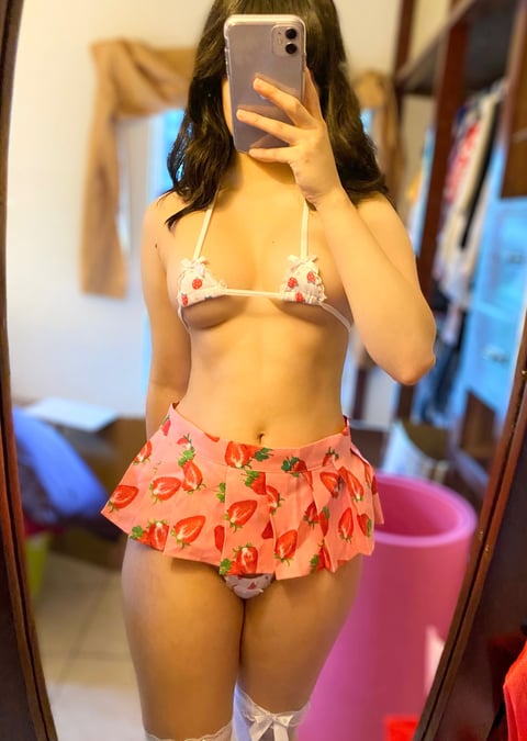 **Hi, I'm** ***Jade!*** ( ˶ˆ꒳ˆ˵ ) I'm just a n...