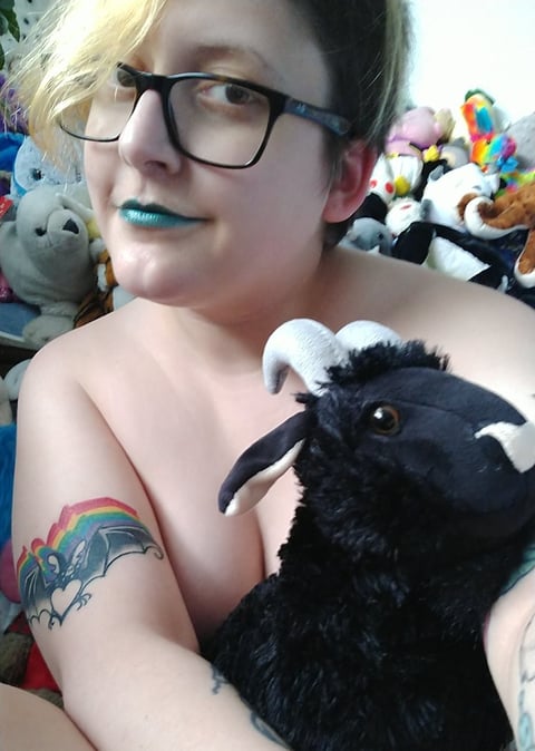 😈 I'm a chubby, tattooed, nerdy, kinky cutie wh...