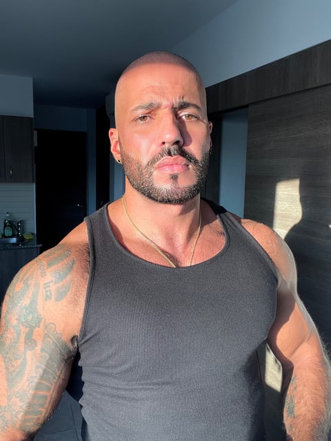 GET 3 MONTHS AND GET ONE FOR FREE 🐻Hairy muscle...