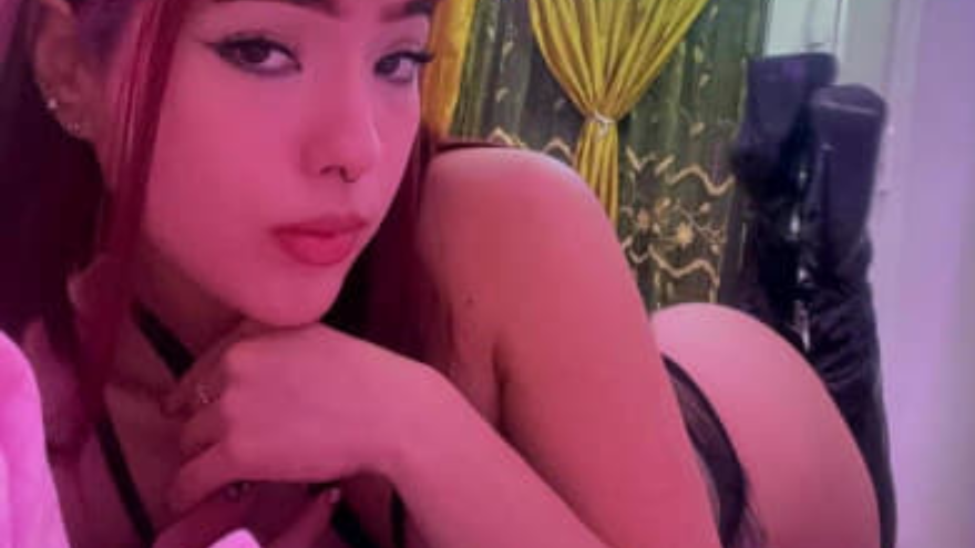 Cora Everly - Official Page