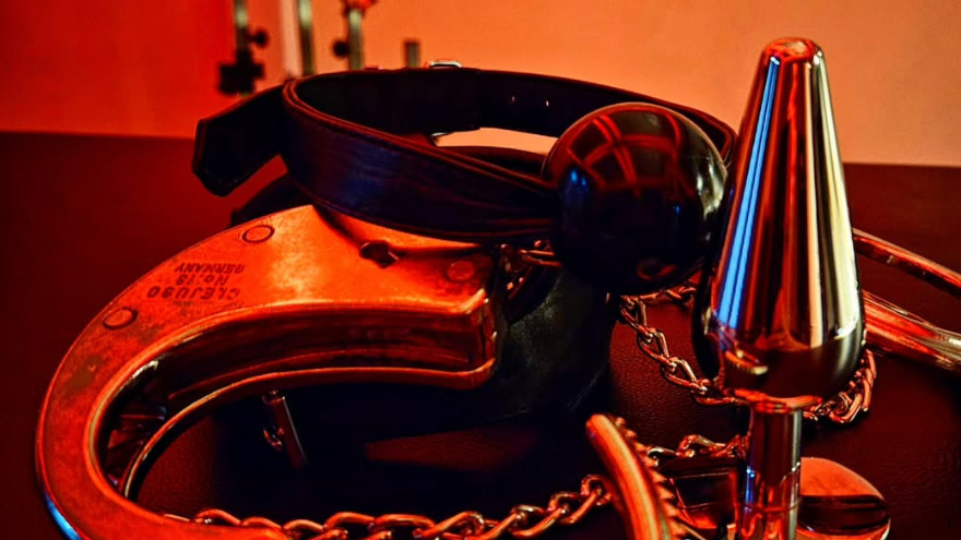 Mistress Yenny - Official Page