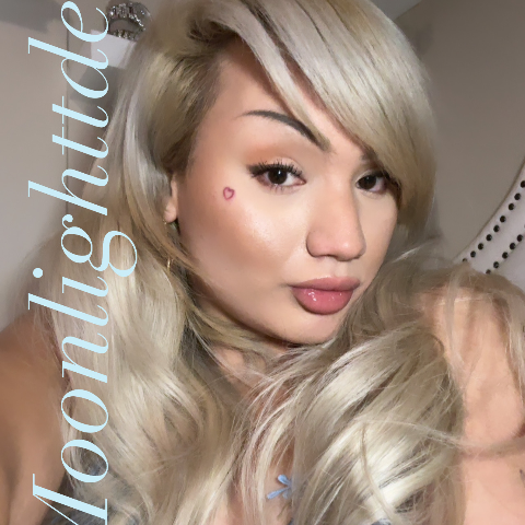 Profile Background for Vanessa Suarez
