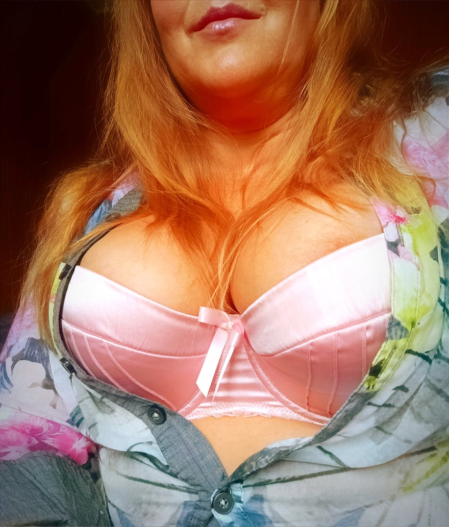Sandra Tantra Salong - Official Page