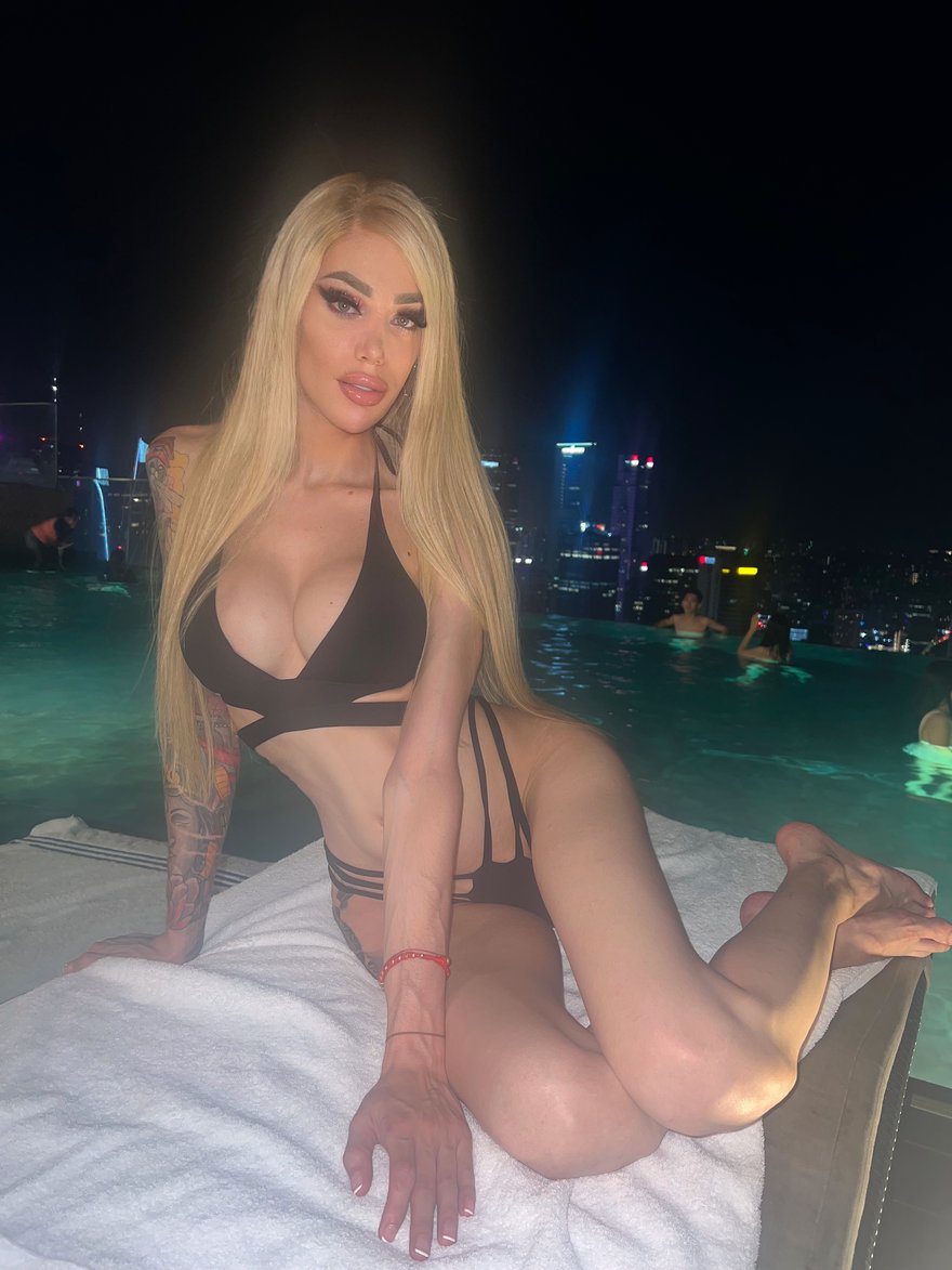 Mistress Barbie Spanish 😈 - Official Page