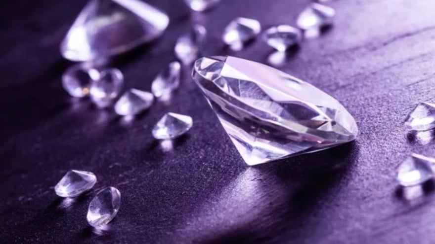 Dee 💎✨ - Official Page