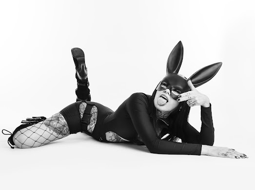Darcy Diamond - Official Page