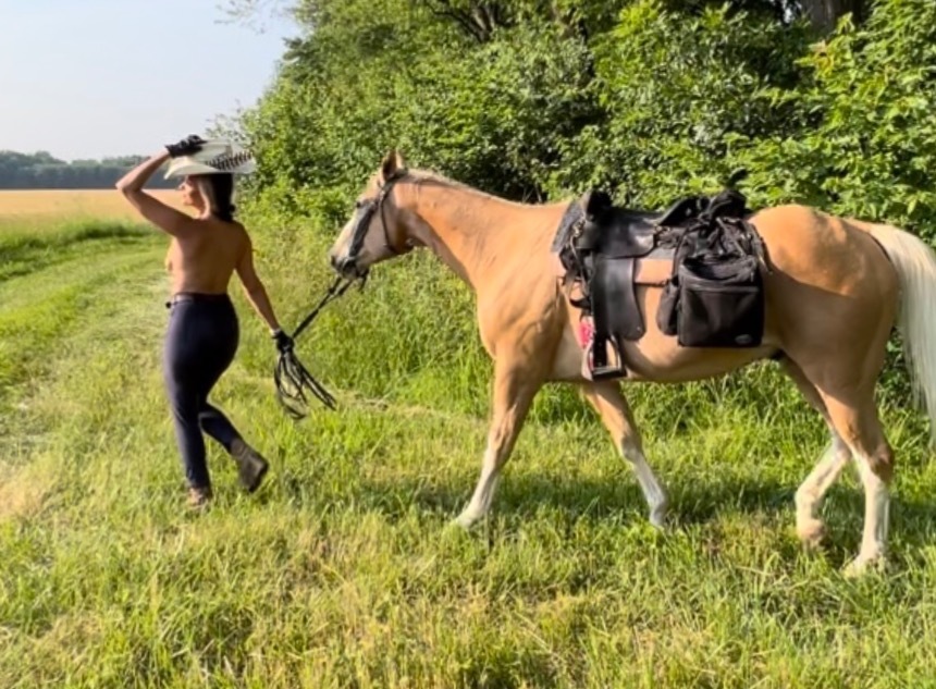 FREE MODERN DAY COWGIRL - Official Page